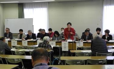 議会報告会の開催趣旨を説明(国府支所)