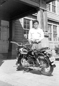 昭和36年4月図書館外観・内部