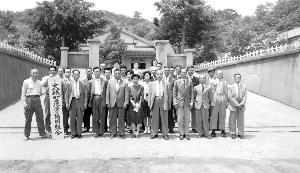 昭和36年4月大磯・国府農業協同組合記念撮影