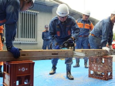 チェーンソー訓練の様子