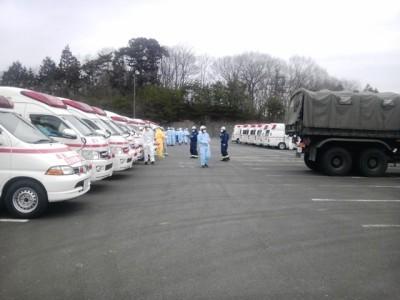 全国各地から救急隊が集結している様子の画像