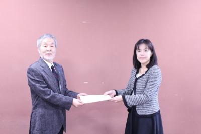 行政改革推進委員からの答申の様子